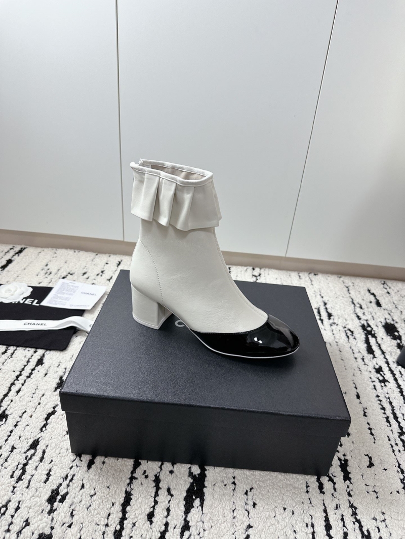 Ch**el boots